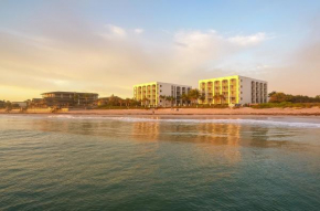Отель Costa d'Este Beach Resort & Spa  Веро Бич
